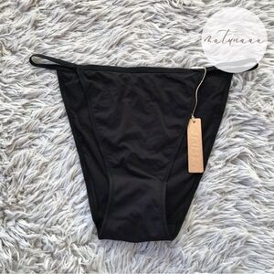 Skims Fits Everybody String Bikini in Onyx L